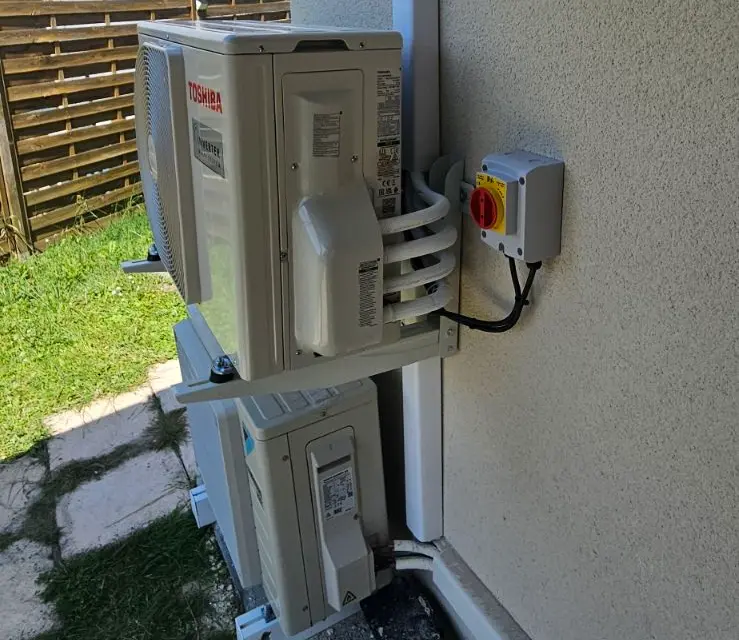 Bi split toshiba toussieu